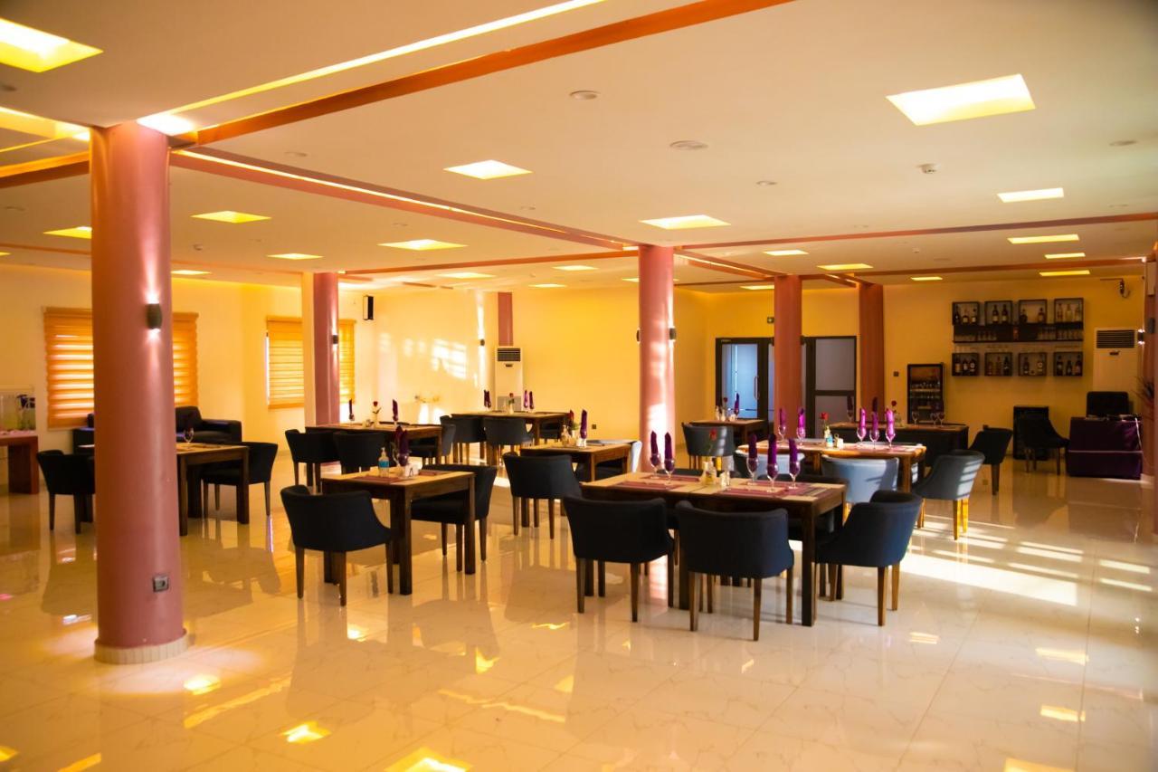 Hotel La Casa Cielo Cotonou Exteriör bild
